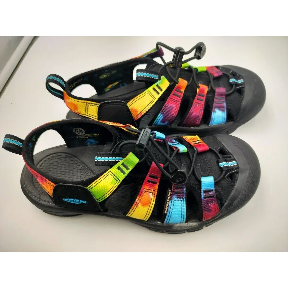 Keen women’s Newport retro tie-dye multicolored Rainbow sandals 7.5 Worn Once
